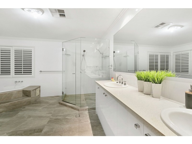 71 Hannah Circuit, Manly West QLD 4179