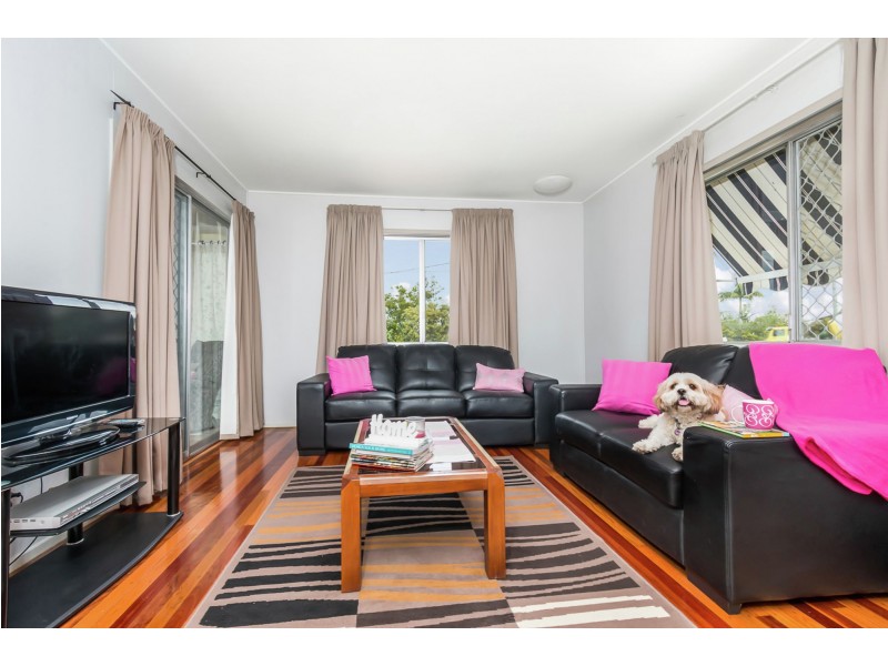 4 Gray Street, Carina QLD 4152