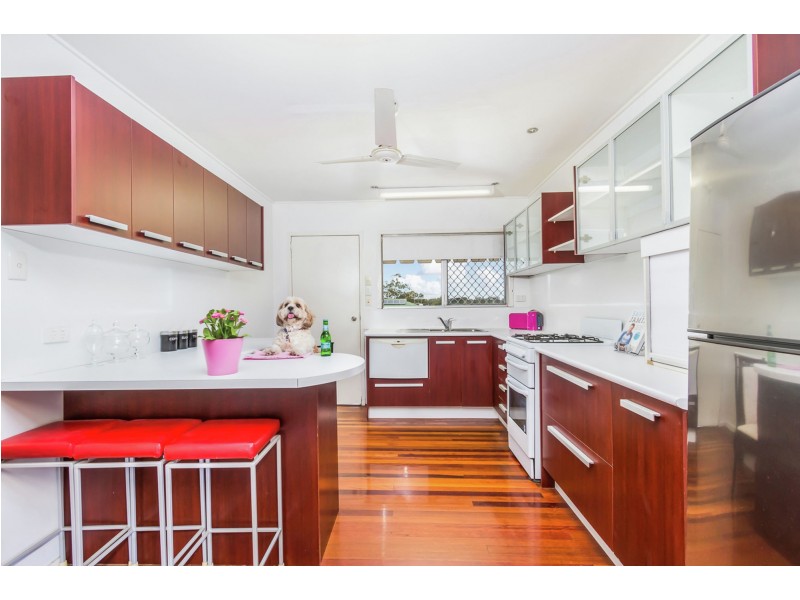 4 Gray Street, Carina QLD 4152