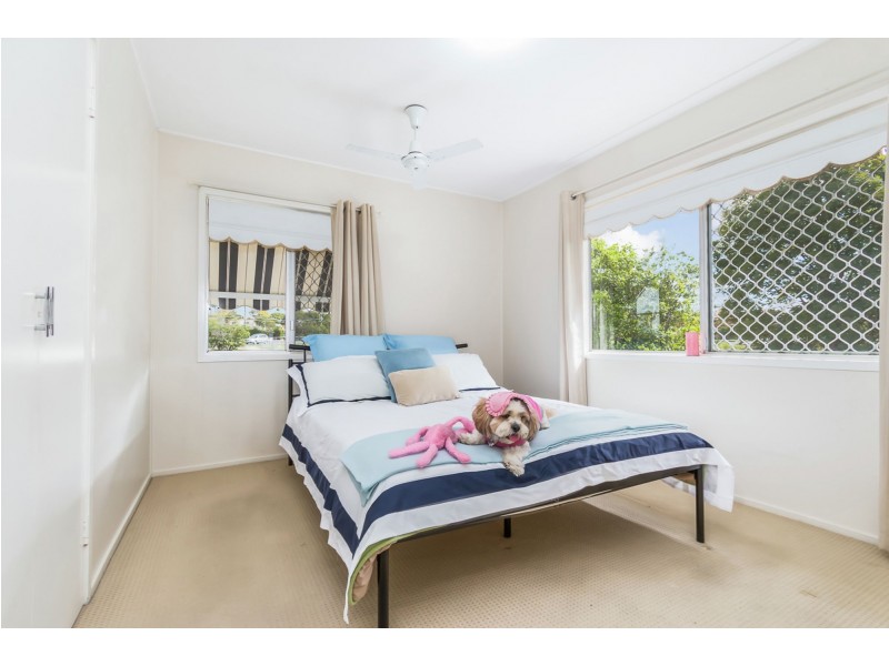4 Gray Street, Carina QLD 4152
