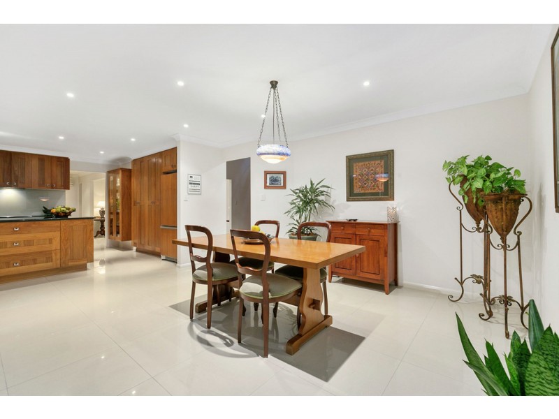 1 Turnberry Place, Carindale QLD 4152