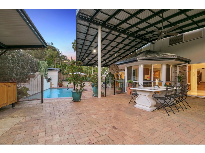 1 Turnberry Place, Carindale QLD 4152