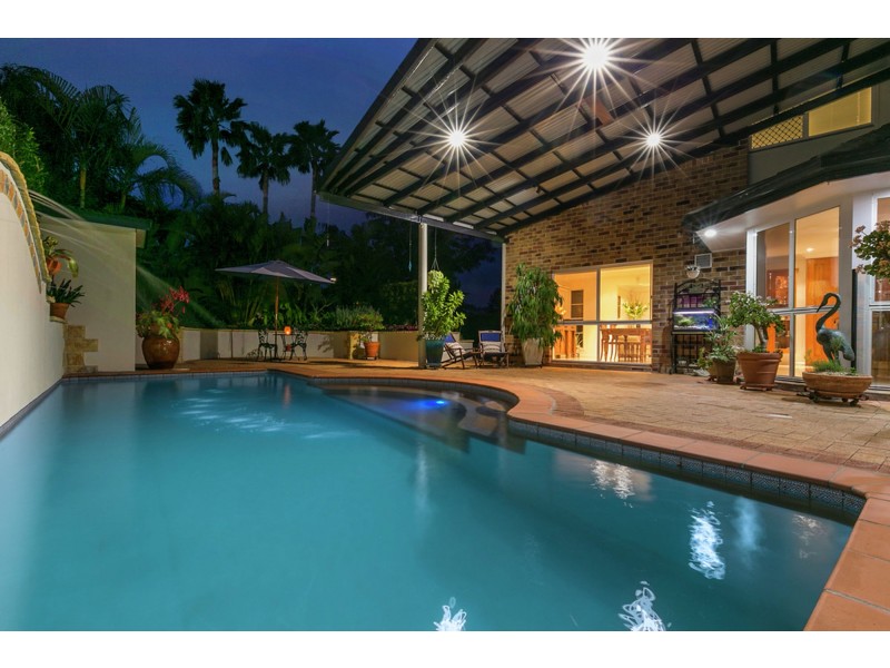 1 Turnberry Place, Carindale QLD 4152