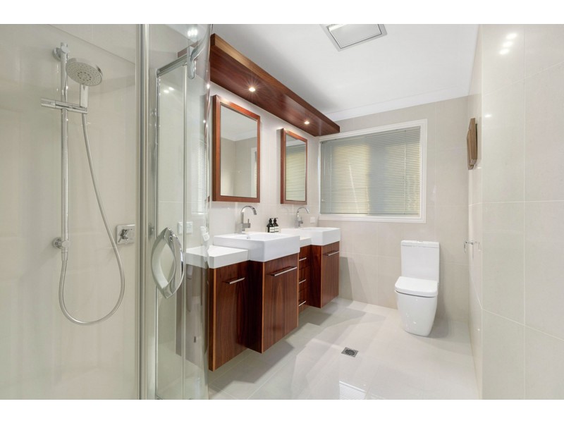 1 Turnberry Place, Carindale QLD 4152