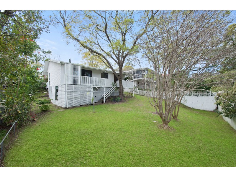 77 Renton Street, Camp Hill QLD 4152