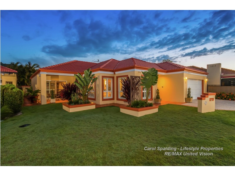 3 Rio Vista Close, Carindale QLD 4152