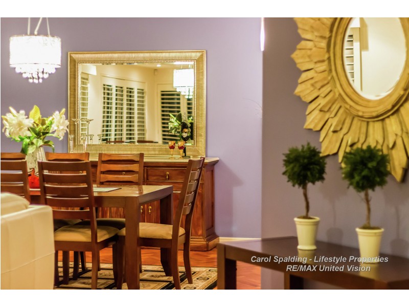 3 Rio Vista Close, Carindale QLD 4152