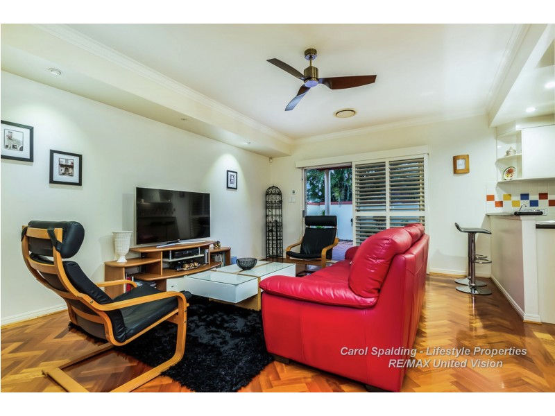 3 Rio Vista Close, Carindale QLD 4152