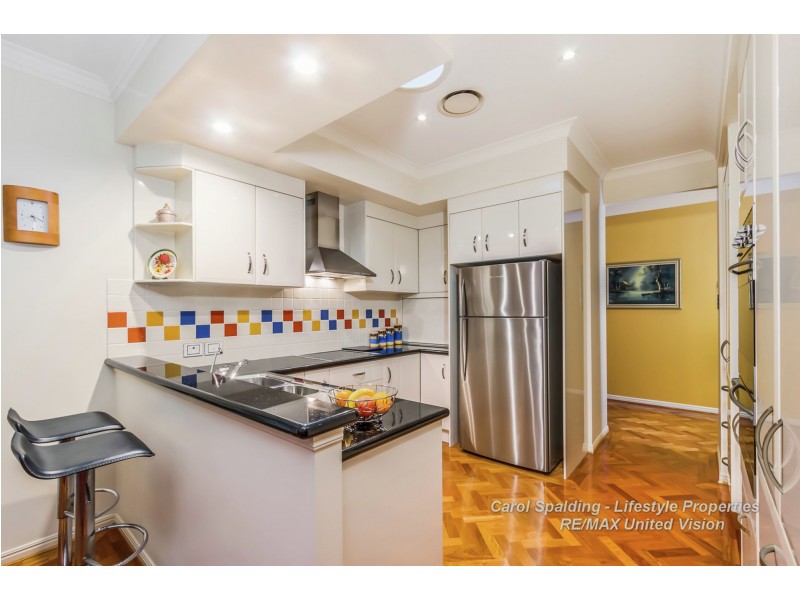 3 Rio Vista Close, Carindale QLD 4152