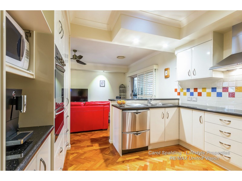 3 Rio Vista Close, Carindale QLD 4152