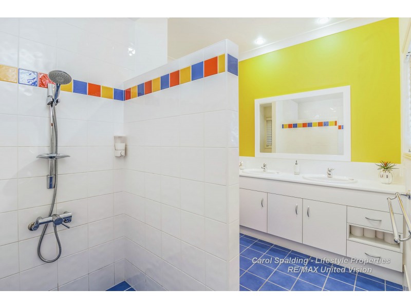 3 Rio Vista Close, Carindale QLD 4152