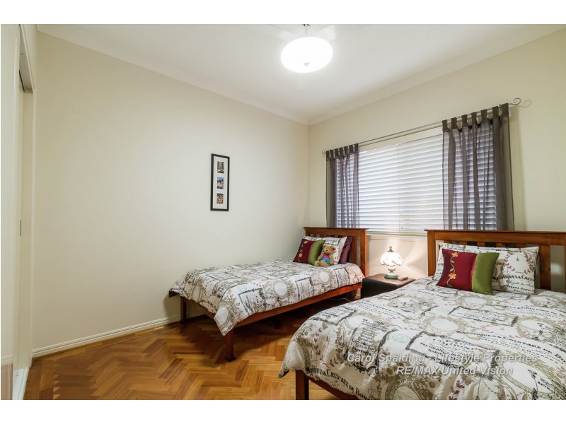 3 Rio Vista Close, Carindale QLD 4152