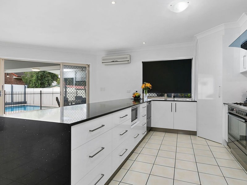 41 Miles Crescent, Manly West QLD 4179