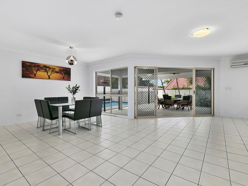 41 Miles Crescent, Manly West QLD 4179