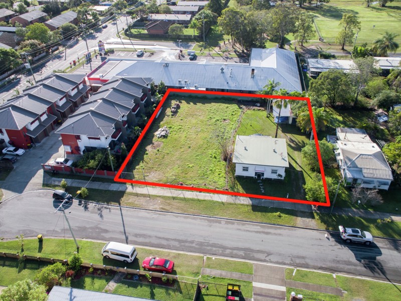 13-15 Wallace Street, Caboolture QLD 4510