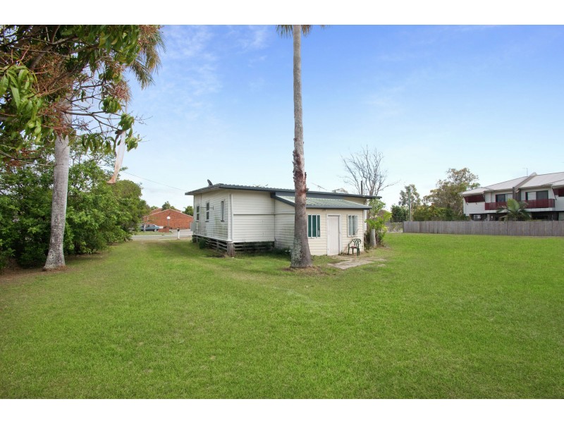 13-15 Wallace Street, Caboolture QLD 4510