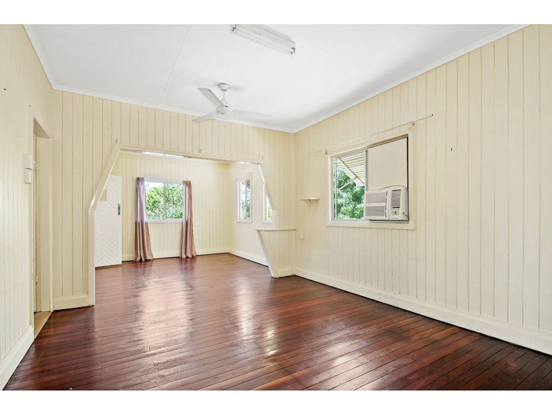 47 East Street, Camp Hill QLD 4152