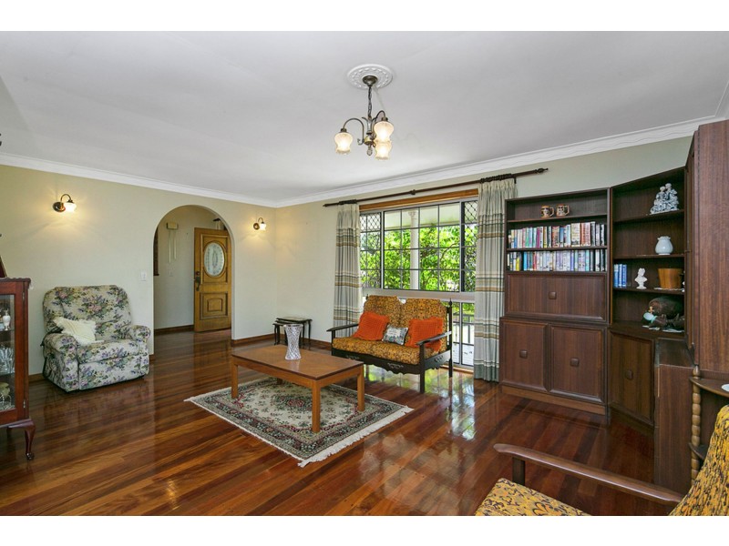 18 Donnington Street, Carindale QLD 4152