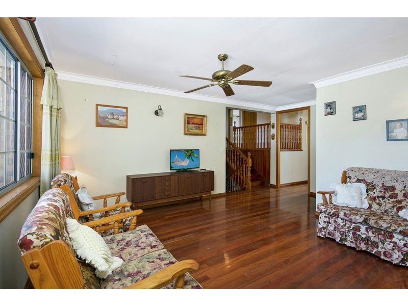 18 Donnington Street, Carindale QLD 4152