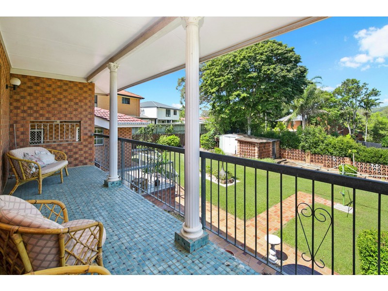 18 Donnington Street, Carindale QLD 4152