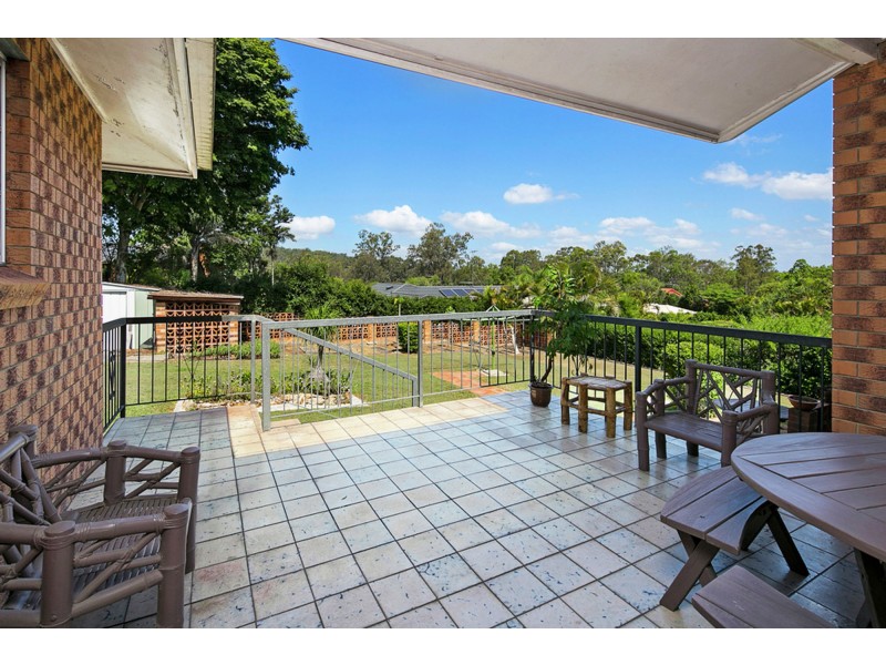 18 Donnington Street, Carindale QLD 4152