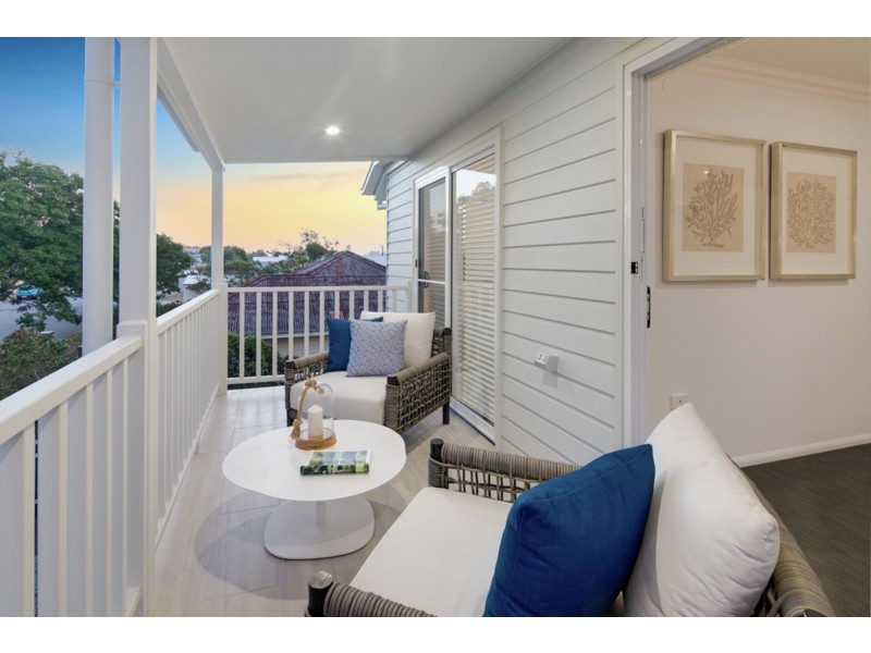 1-3 / 58 Donald Street, Camp Hill QLD 4152