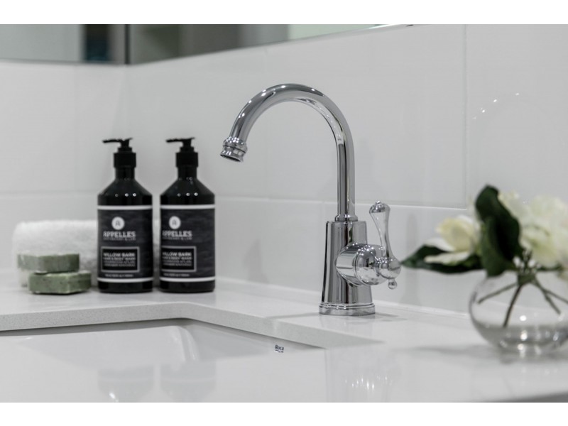 1-3 / 58 Donald Street, Camp Hill QLD 4152