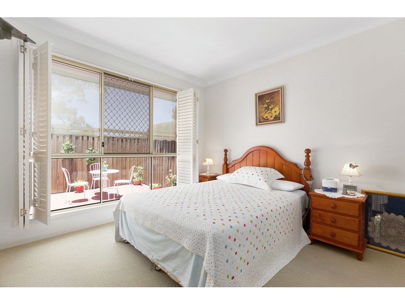 86 Flame Tree Crescent, Carindale QLD 4152