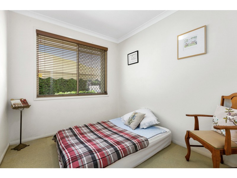 86 Flame Tree Crescent, Carindale QLD 4152