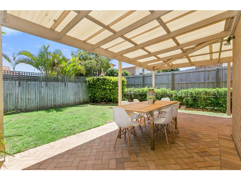 10 Clearmount Crescent, Carindale QLD 4152
