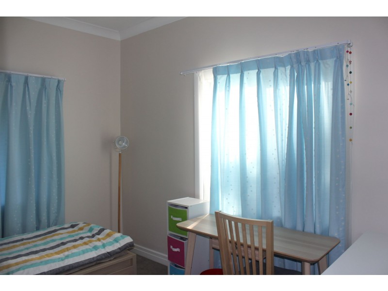 127 Gallipoli Road, Carina Heights QLD 4152