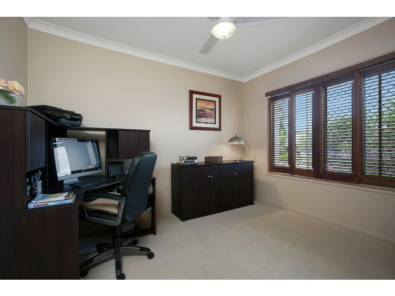 39 Clearmount Crescent, Carindale QLD 4152