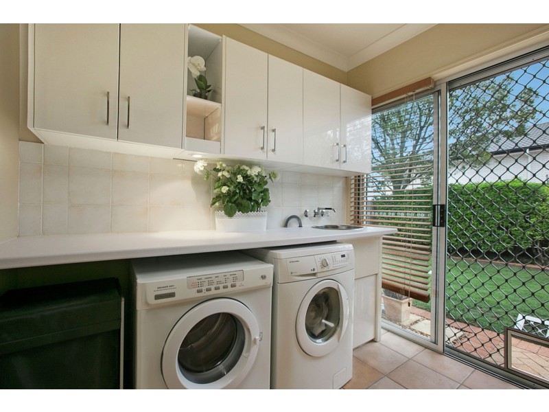 39 Clearmount Crescent, Carindale QLD 4152