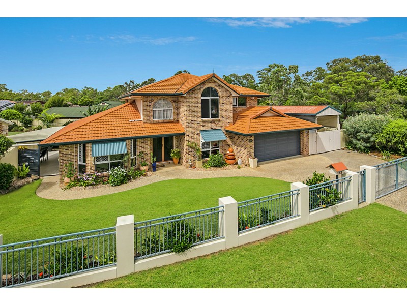 63 Kidwelly Street, Carindale QLD 4152