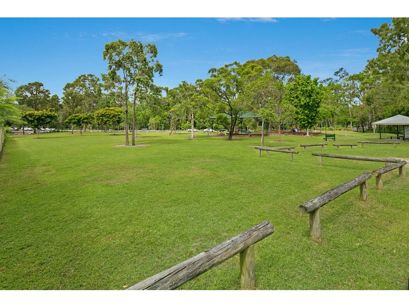 63 Kidwelly Street, Carindale QLD 4152