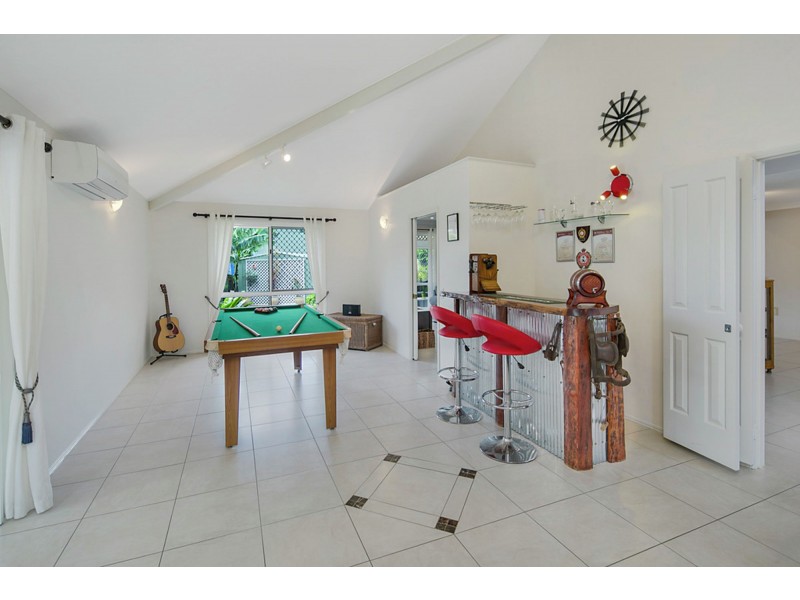 63 Kidwelly Street, Carindale QLD 4152