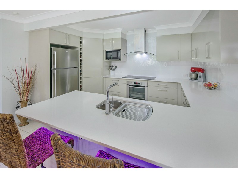 63 Kidwelly Street, Carindale QLD 4152