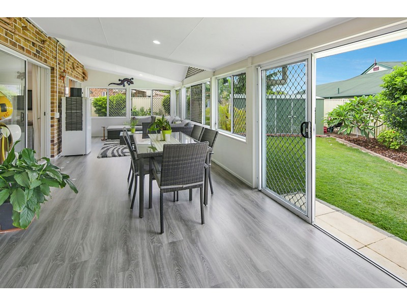 63 Kidwelly Street, Carindale QLD 4152