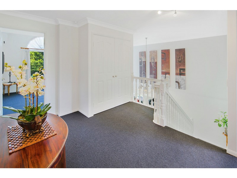 63 Kidwelly Street, Carindale QLD 4152