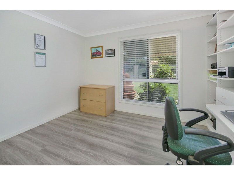 63 Kidwelly Street, Carindale QLD 4152