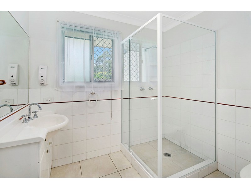 63 Kidwelly Street, Carindale QLD 4152