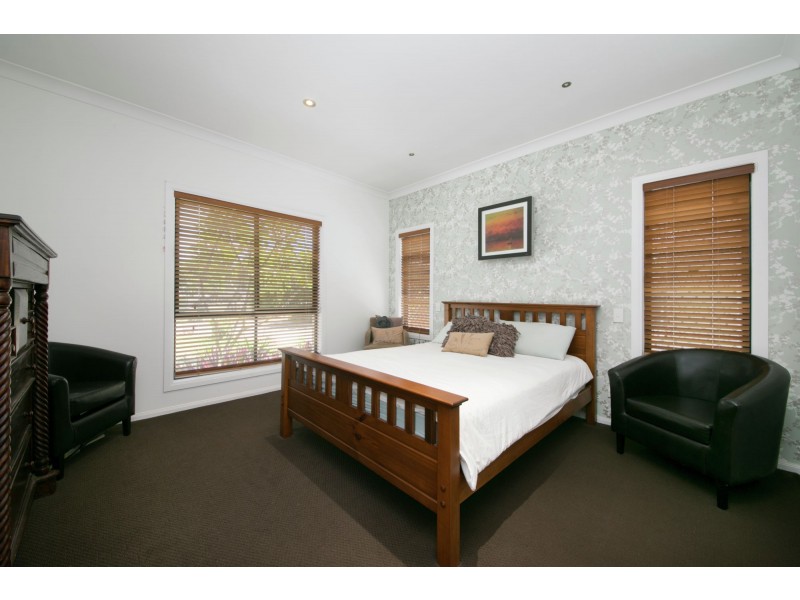 2 Tanya Court, Wellington Point QLD 4160