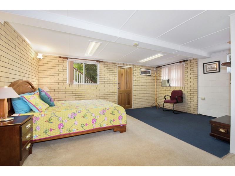 84 Nurstead Street, Camp Hill QLD 4152