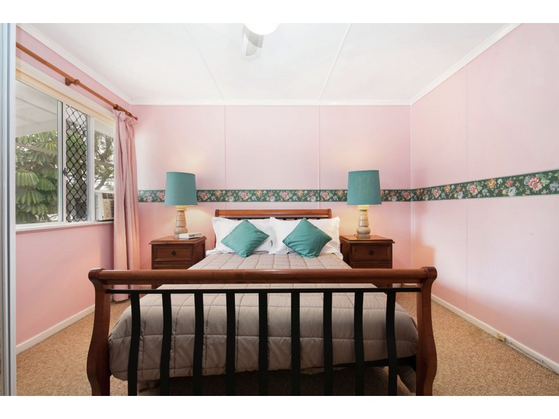 84 Nurstead Street, Camp Hill QLD 4152