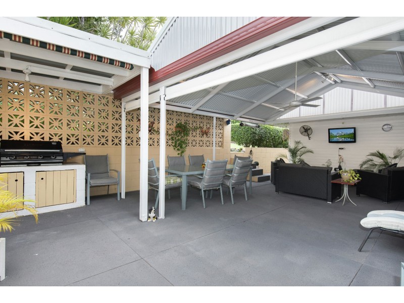 84 Nurstead Street, Camp Hill QLD 4152