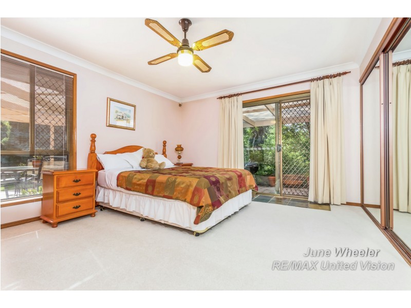 95 Donnington Street, Carindale QLD 4152