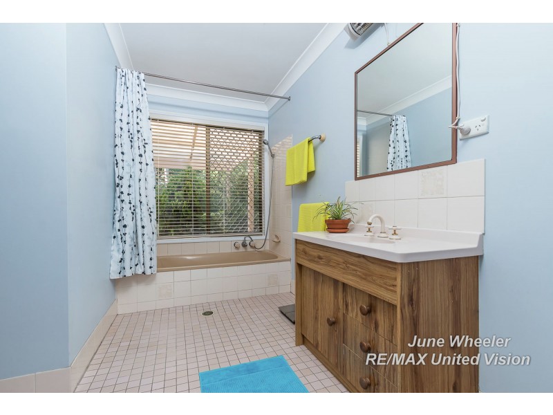 95 Donnington Street, Carindale QLD 4152