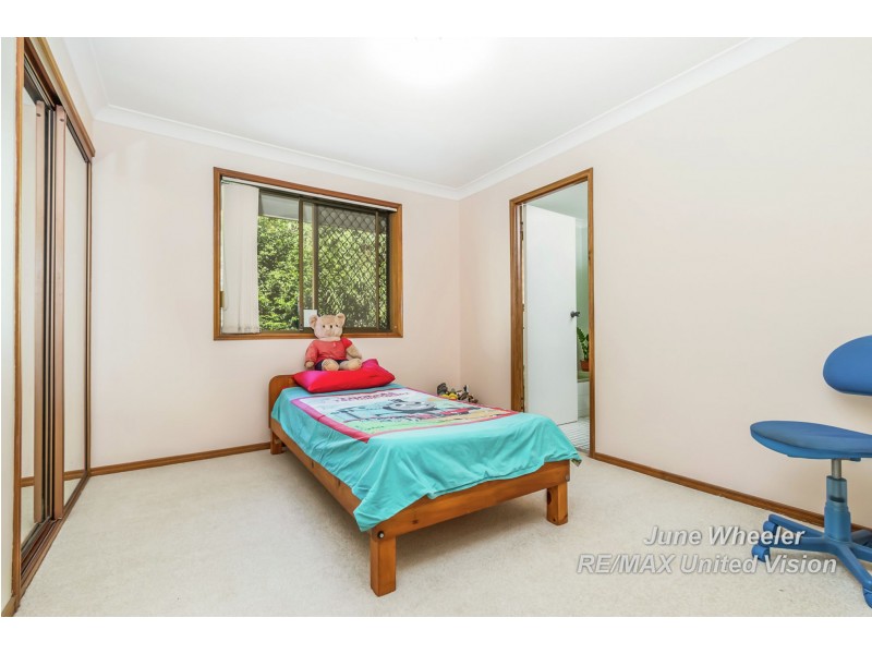 95 Donnington Street, Carindale QLD 4152
