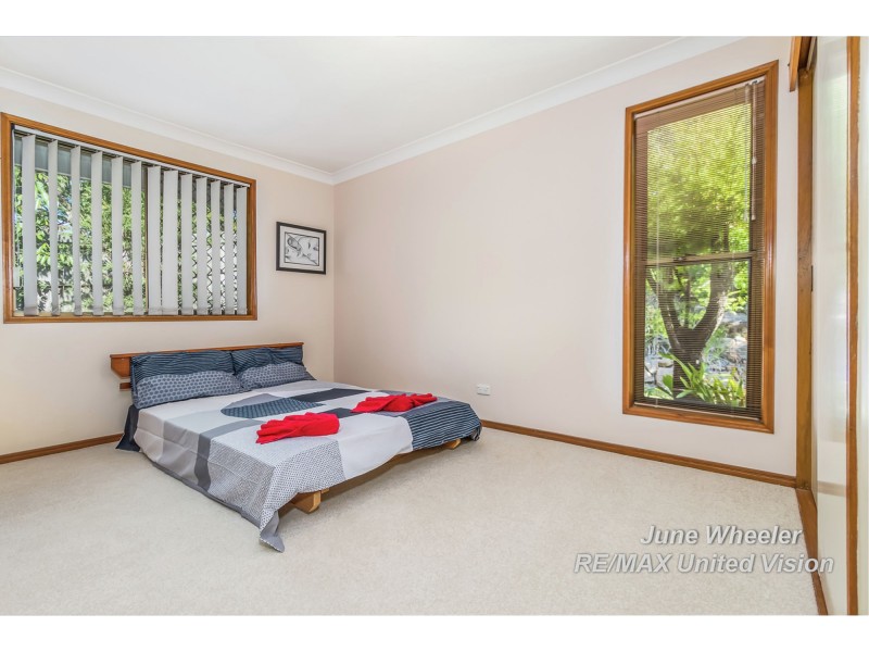 95 Donnington Street, Carindale QLD 4152
