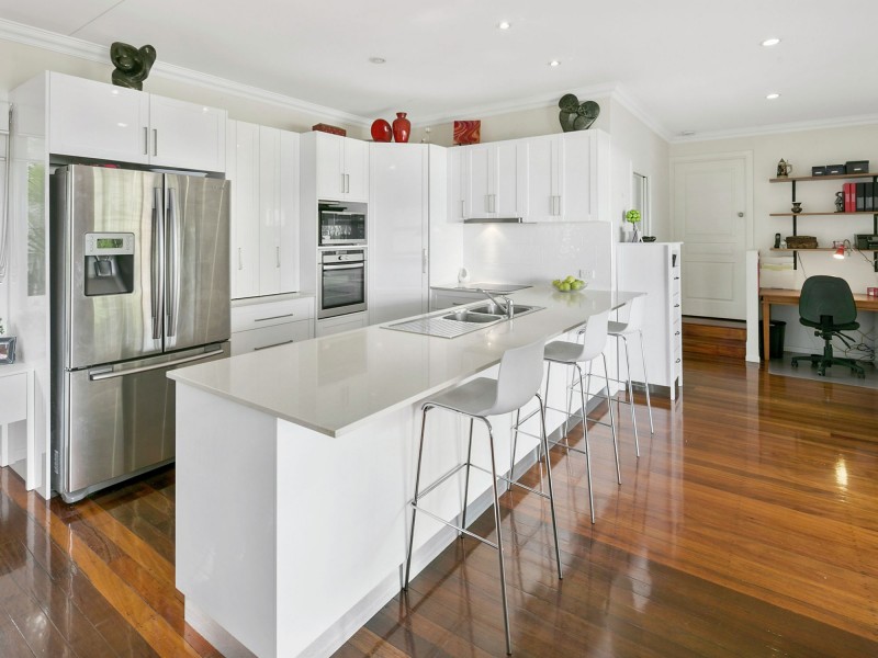 12 Napier Street, Carina Heights QLD 4152